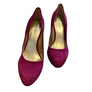 Nine West Fushia Suede Heels - Size 9